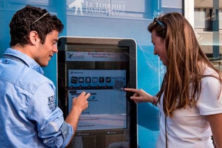 Engagement n°42 : Mise en place de l’office du tourisme du futur : installation de 5 bornes interactives dans la station et de tablettes tactiles